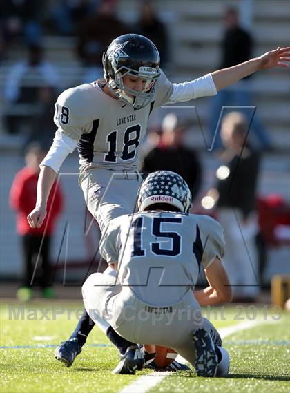 Thumbnail 2 in Lone Star vs. Kilgore (UIL 3A Region II Regional Semifinal) photogallery.