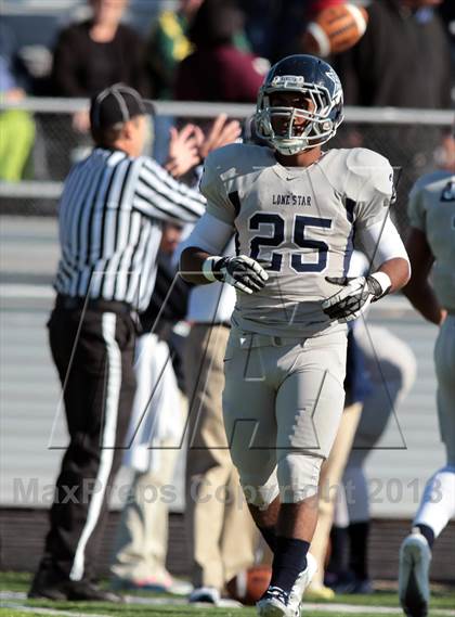 Thumbnail 2 in Lone Star vs. Kilgore (UIL 3A Region II Regional Semifinal) photogallery.