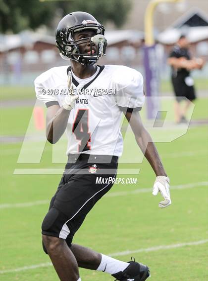 Thumbnail 2 in River Ridge vs Pasco (Preseason Game) photogallery.