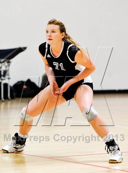 Thumbnail 2 in Northwest Christian vs. Valencia (Nike Tournament of Champions) photogallery.
