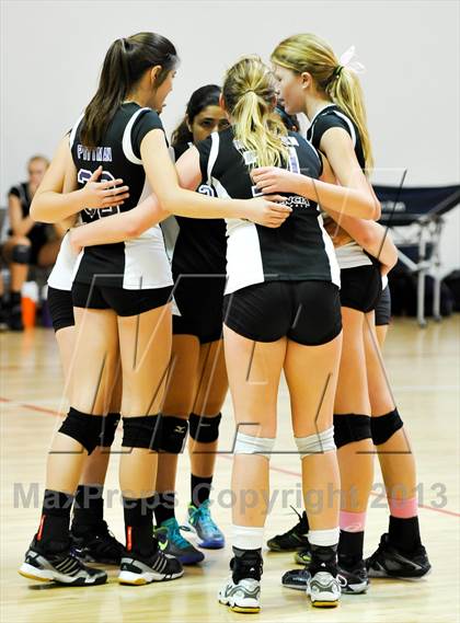 Thumbnail 3 in Northwest Christian vs. Valencia (Nike Tournament of Champions) photogallery.