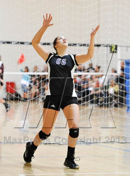 Thumbnail 3 in Northwest Christian vs. Valencia (Nike Tournament of Champions) photogallery.