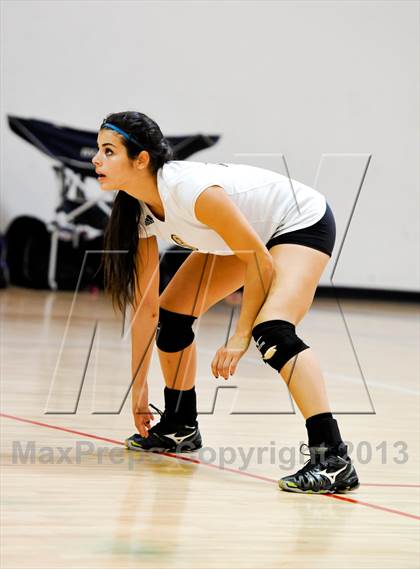 Thumbnail 2 in Northwest Christian vs. Valencia (Nike Tournament of Champions) photogallery.