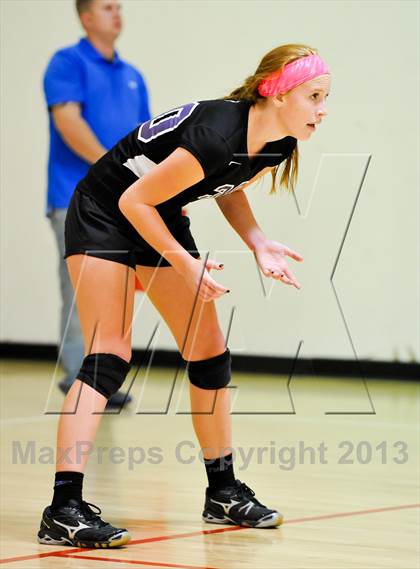 Thumbnail 3 in Northwest Christian vs. Valencia (Nike Tournament of Champions) photogallery.