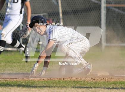 Thumbnail 1 in Fountain Lake @ Bauxite photogallery.