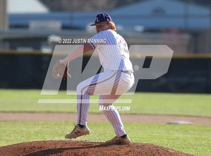 Thumbnail 2 in Fountain Lake @ Bauxite photogallery.