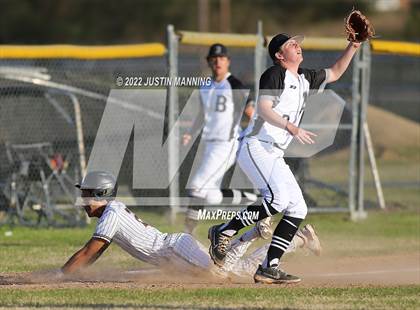 Thumbnail 2 in Fountain Lake @ Bauxite photogallery.