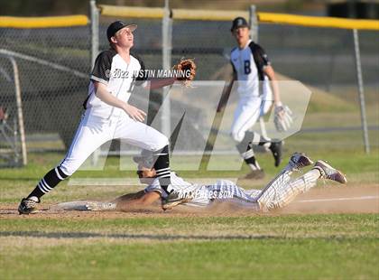 Thumbnail 3 in Fountain Lake @ Bauxite photogallery.