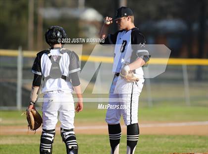 Thumbnail 2 in Fountain Lake @ Bauxite photogallery.