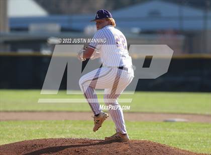 Thumbnail 1 in Fountain Lake @ Bauxite photogallery.