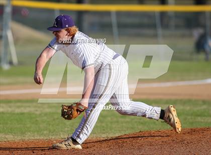 Thumbnail 1 in Fountain Lake @ Bauxite photogallery.