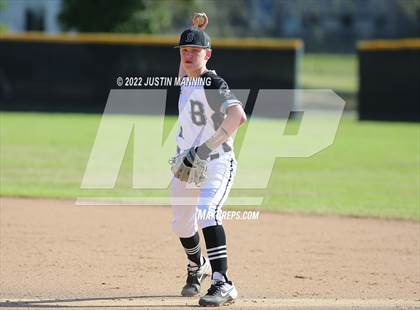 Thumbnail 2 in Fountain Lake @ Bauxite photogallery.