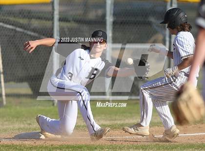 Thumbnail 3 in Fountain Lake @ Bauxite photogallery.