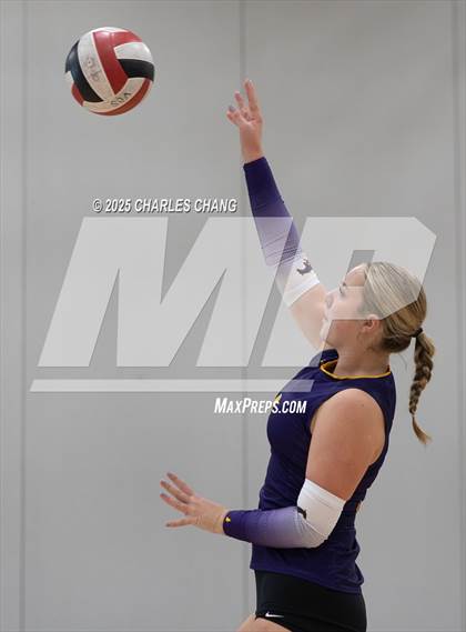 Thumbnail 1 in Vacaville Christian vs. Middletown (NorCal Tournament) photogallery.