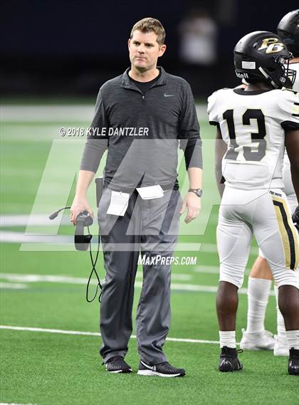 Thumbnail 1 in Iowa Park vs. Pleasant Grove (UIL 4A Division 2 Semifinal) photogallery.