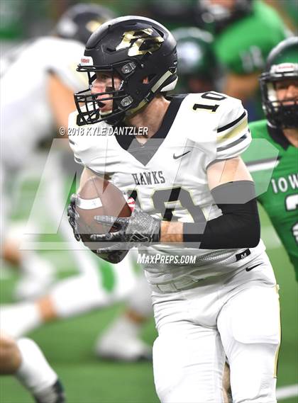 Thumbnail 3 in Iowa Park vs. Pleasant Grove (UIL 4A Division 2 Semifinal) photogallery.