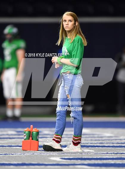 Thumbnail 2 in Iowa Park vs. Pleasant Grove (UIL 4A Division 2 Semifinal) photogallery.