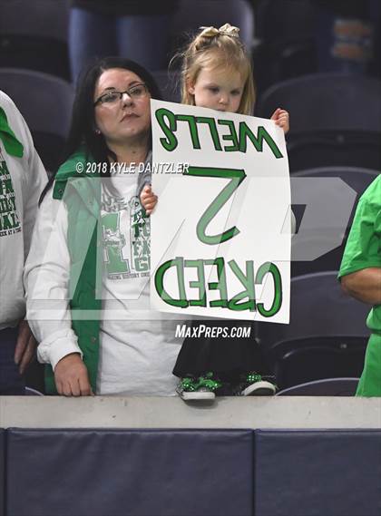 Thumbnail 1 in Iowa Park vs. Pleasant Grove (UIL 4A Division 2 Semifinal) photogallery.