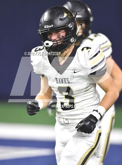 Thumbnail 3 in Iowa Park vs. Pleasant Grove (UIL 4A Division 2 Semifinal) photogallery.