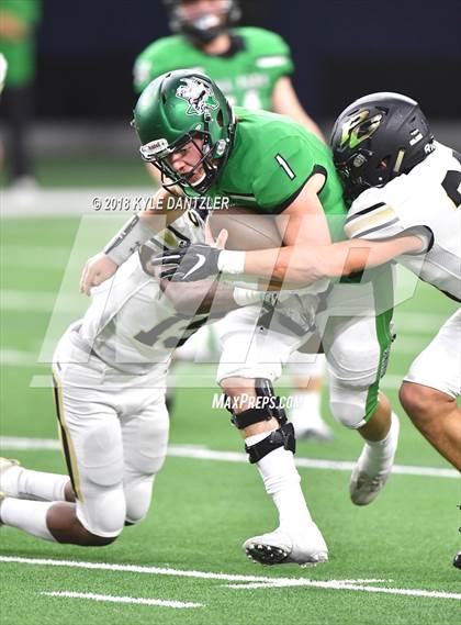 Thumbnail 2 in Iowa Park vs. Pleasant Grove (UIL 4A Division 2 Semifinal) photogallery.