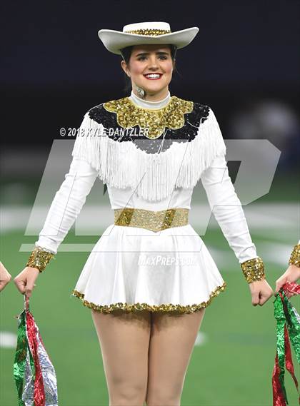 Thumbnail 2 in Iowa Park vs. Pleasant Grove (UIL 4A Division 2 Semifinal) photogallery.