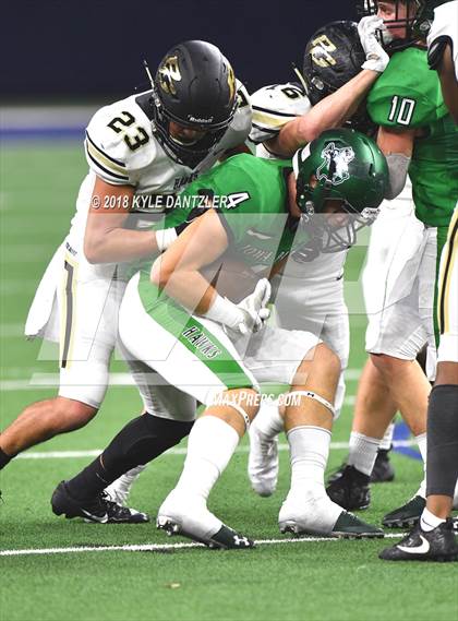 Thumbnail 2 in Iowa Park vs. Pleasant Grove (UIL 4A Division 2 Semifinal) photogallery.