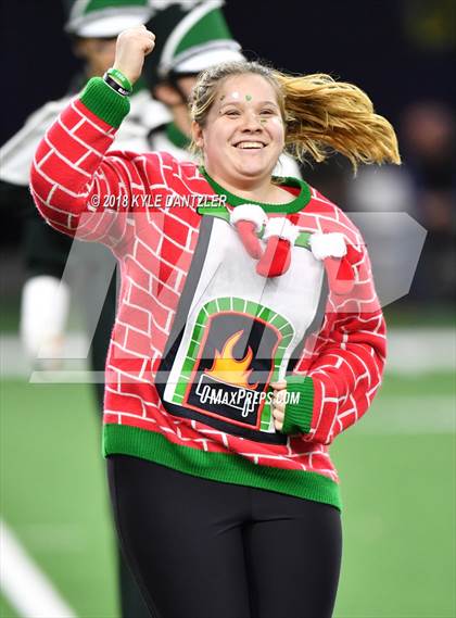 Thumbnail 1 in Iowa Park vs. Pleasant Grove (UIL 4A Division 2 Semifinal) photogallery.