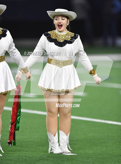 Thumbnail 2 in Iowa Park vs. Pleasant Grove (UIL 4A Division 2 Semifinal) photogallery.