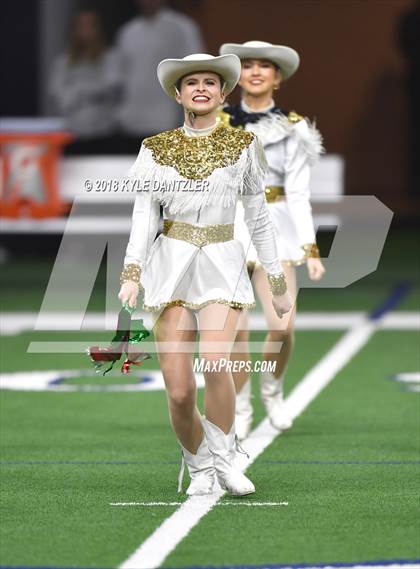 Thumbnail 1 in Iowa Park vs. Pleasant Grove (UIL 4A Division 2 Semifinal) photogallery.