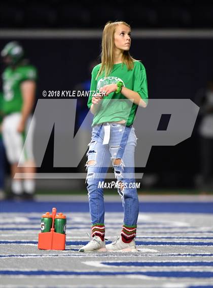 Thumbnail 1 in Iowa Park vs. Pleasant Grove (UIL 4A Division 2 Semifinal) photogallery.