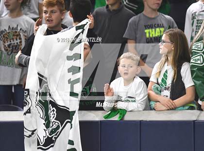Thumbnail 2 in Iowa Park vs. Pleasant Grove (UIL 4A Division 2 Semifinal) photogallery.