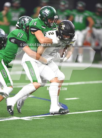 Thumbnail 2 in Iowa Park vs. Pleasant Grove (UIL 4A Division 2 Semifinal) photogallery.