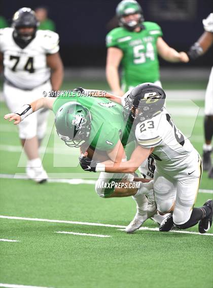 Thumbnail 1 in Iowa Park vs. Pleasant Grove (UIL 4A Division 2 Semifinal) photogallery.