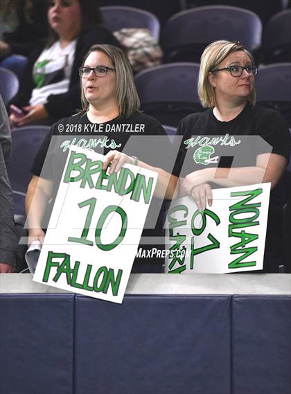 Thumbnail 3 in Iowa Park vs. Pleasant Grove (UIL 4A Division 2 Semifinal) photogallery.