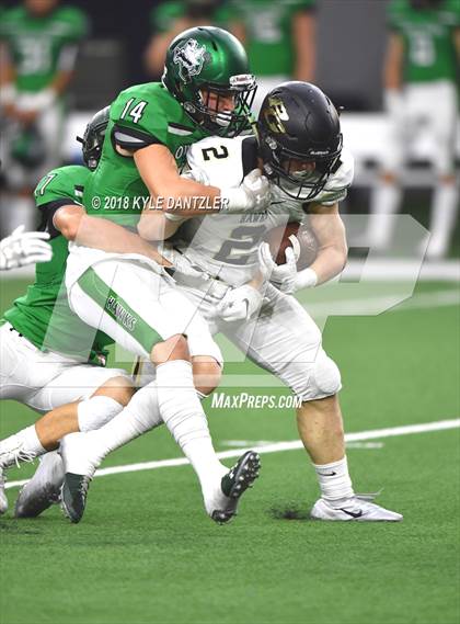 Thumbnail 3 in Iowa Park vs. Pleasant Grove (UIL 4A Division 2 Semifinal) photogallery.