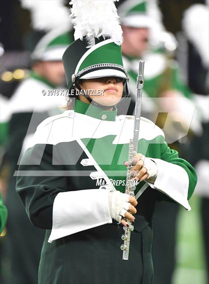 Thumbnail 3 in Iowa Park vs. Pleasant Grove (UIL 4A Division 2 Semifinal) photogallery.
