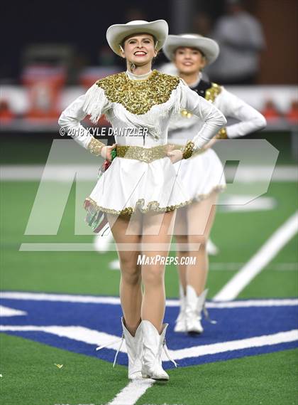 Thumbnail 2 in Iowa Park vs. Pleasant Grove (UIL 4A Division 2 Semifinal) photogallery.