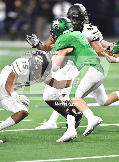 Thumbnail 2 in Iowa Park vs. Pleasant Grove (UIL 4A Division 2 Semifinal) photogallery.