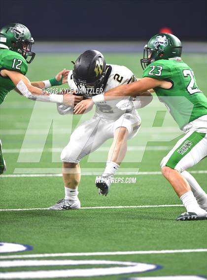 Thumbnail 2 in Iowa Park vs. Pleasant Grove (UIL 4A Division 2 Semifinal) photogallery.