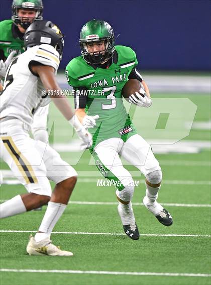 Thumbnail 1 in Iowa Park vs. Pleasant Grove (UIL 4A Division 2 Semifinal) photogallery.