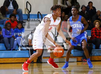 Thumbnail 2 in View Park vs. Serra (MLK Day Showdown) photogallery.