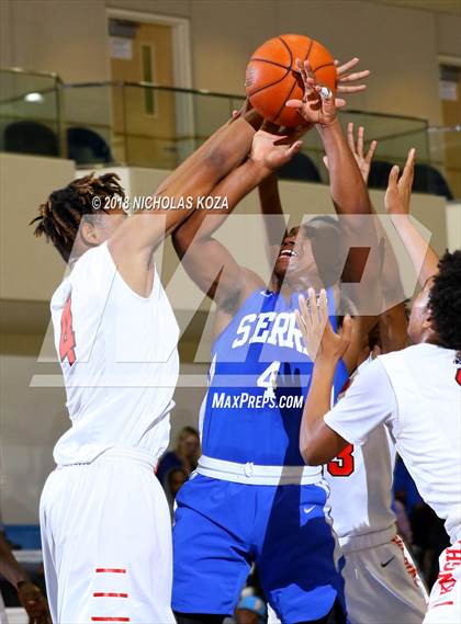 Thumbnail 3 in View Park vs. Serra (MLK Day Showdown) photogallery.