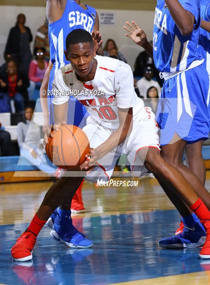 Thumbnail 2 in View Park vs. Serra (MLK Day Showdown) photogallery.
