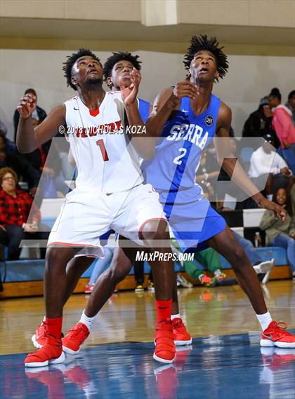 Thumbnail 2 in View Park vs. Serra (MLK Day Showdown) photogallery.