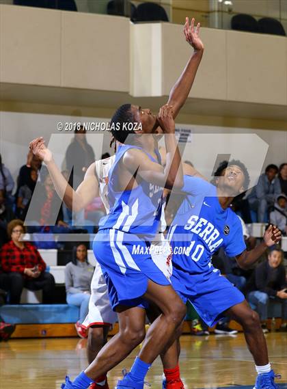 Thumbnail 2 in View Park vs. Serra (MLK Day Showdown) photogallery.