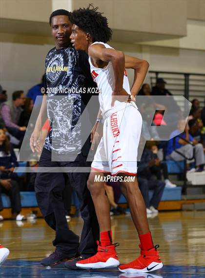 Thumbnail 1 in View Park vs. Serra (MLK Day Showdown) photogallery.