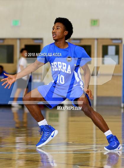Thumbnail 3 in View Park vs. Serra (MLK Day Showdown) photogallery.