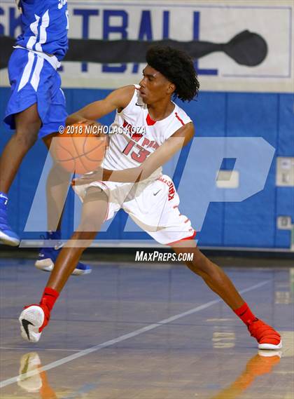 Thumbnail 1 in View Park vs. Serra (MLK Day Showdown) photogallery.