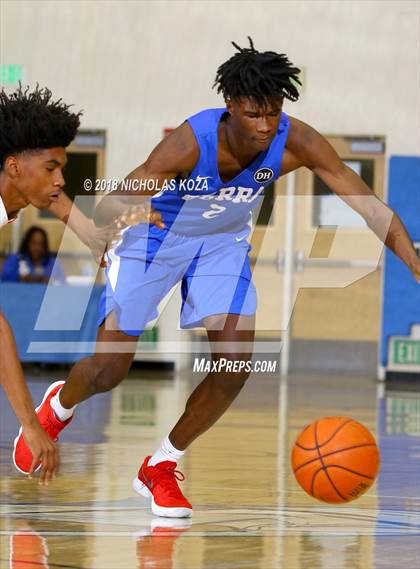 Thumbnail 2 in View Park vs. Serra (MLK Day Showdown) photogallery.