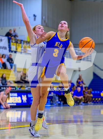 Thumbnail 3 in North Little Rock vs Mountain Home (Atlas Asphalt Holiday Classic) photogallery.